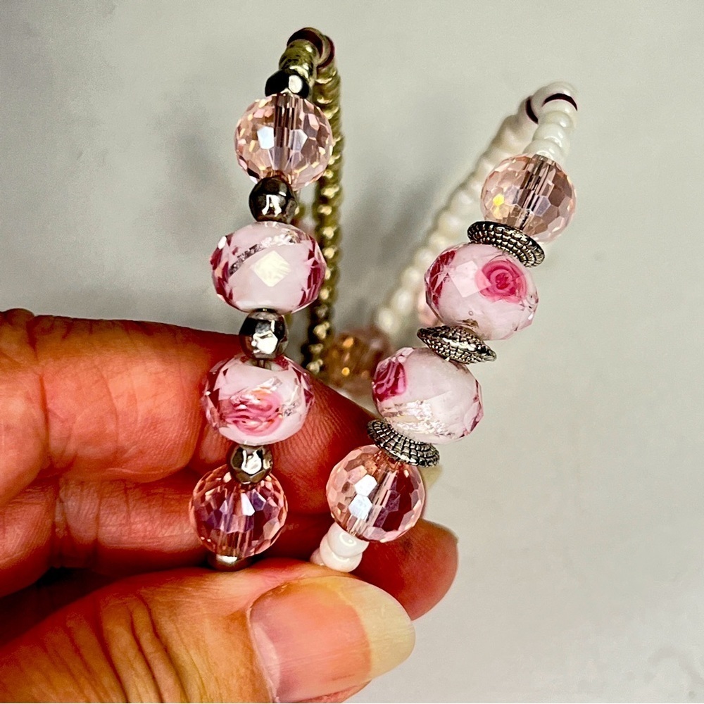 Rose Bangle Bracelets Set of 2 Handcraft on Memory Wire Lamp Glass Beads